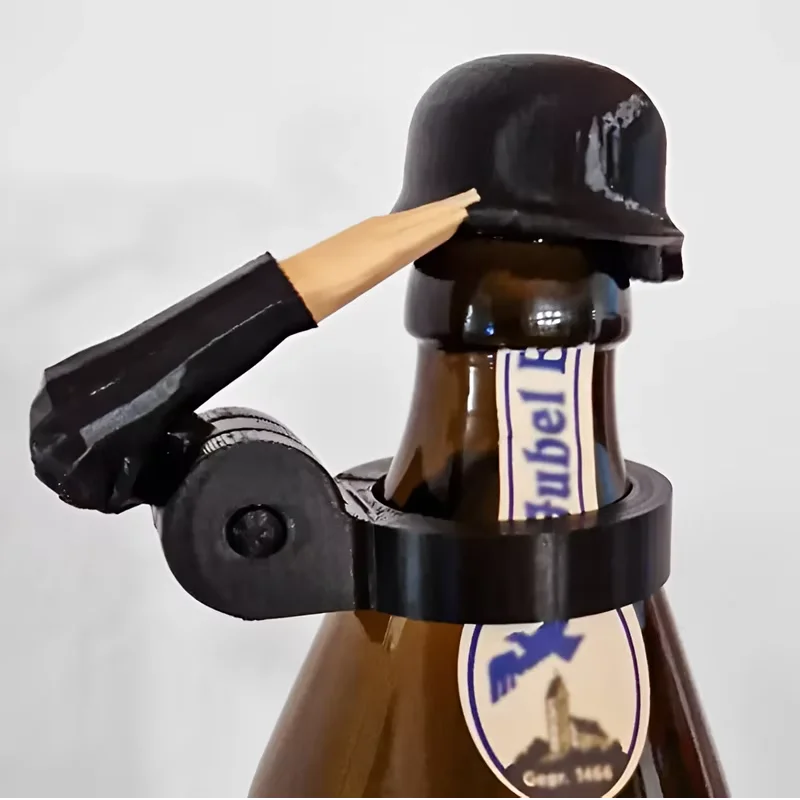 Wine Beer Hat - خوذة زجاجة بيرة مضحكة، غطاء زجاجة