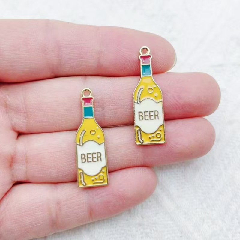 20 قطعة من قلادات زجاجات البير - مراجعة Beer & Wine Downtown وسعره