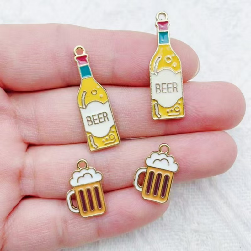 20 قطعة من قلادات زجاجات البير - مراجعة Beer & Wine Downtown وسعره