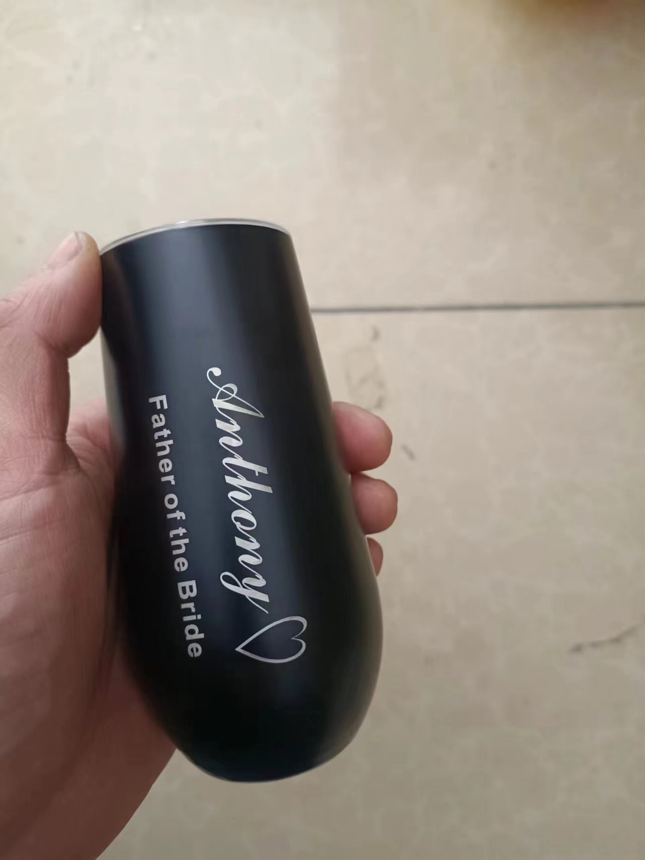كوب نبيذ بشعار مخصص، كوب شمبان - مراجعة Wine Beer Logo وسعره